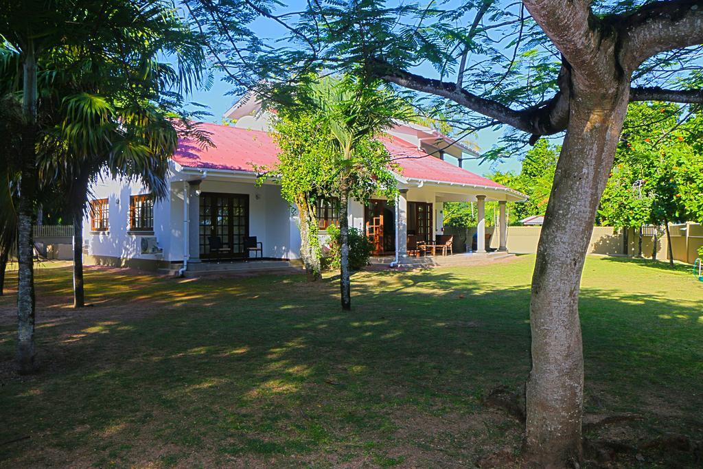 Villa Saint Sauveur Baie Sainte Anne エクステリア 写真