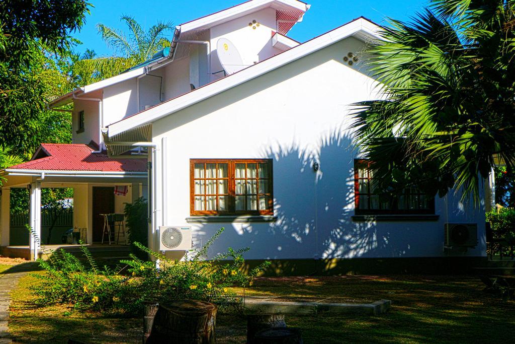 Villa Saint Sauveur Baie Sainte Anne エクステリア 写真