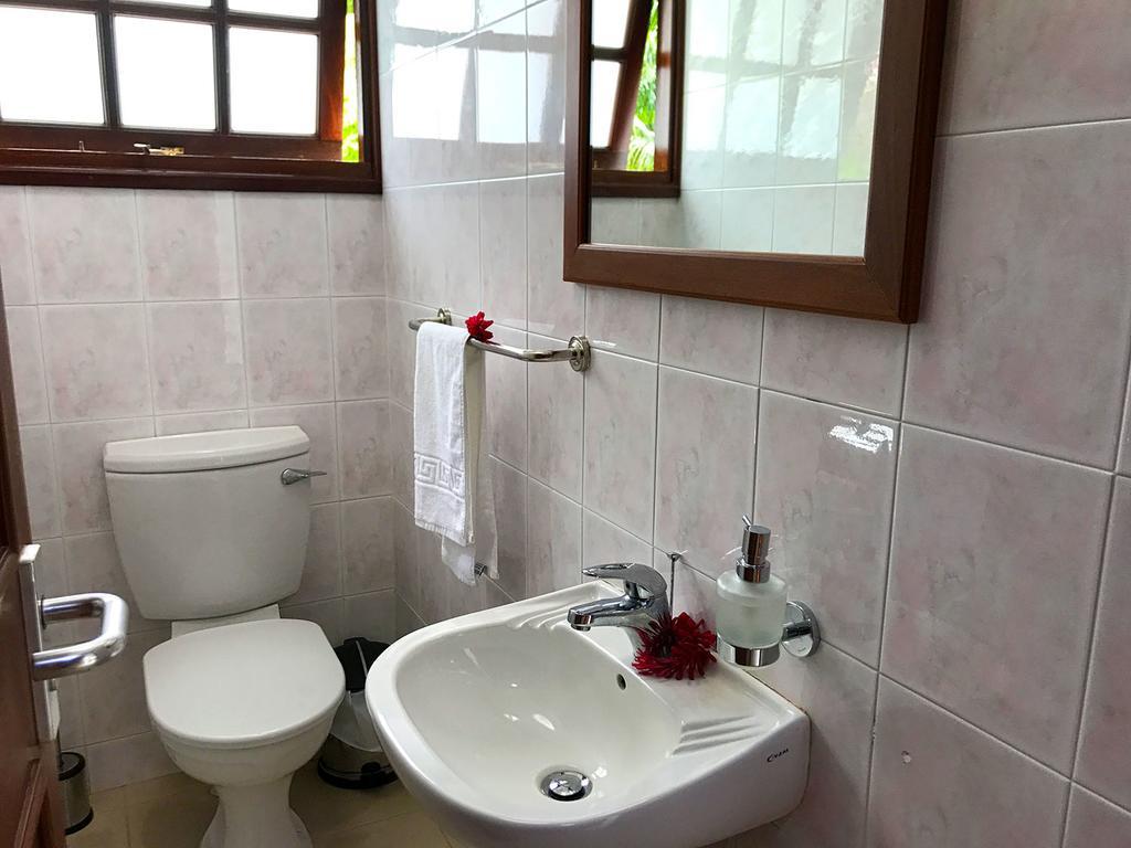 Villa Saint Sauveur Baie Sainte Anne エクステリア 写真